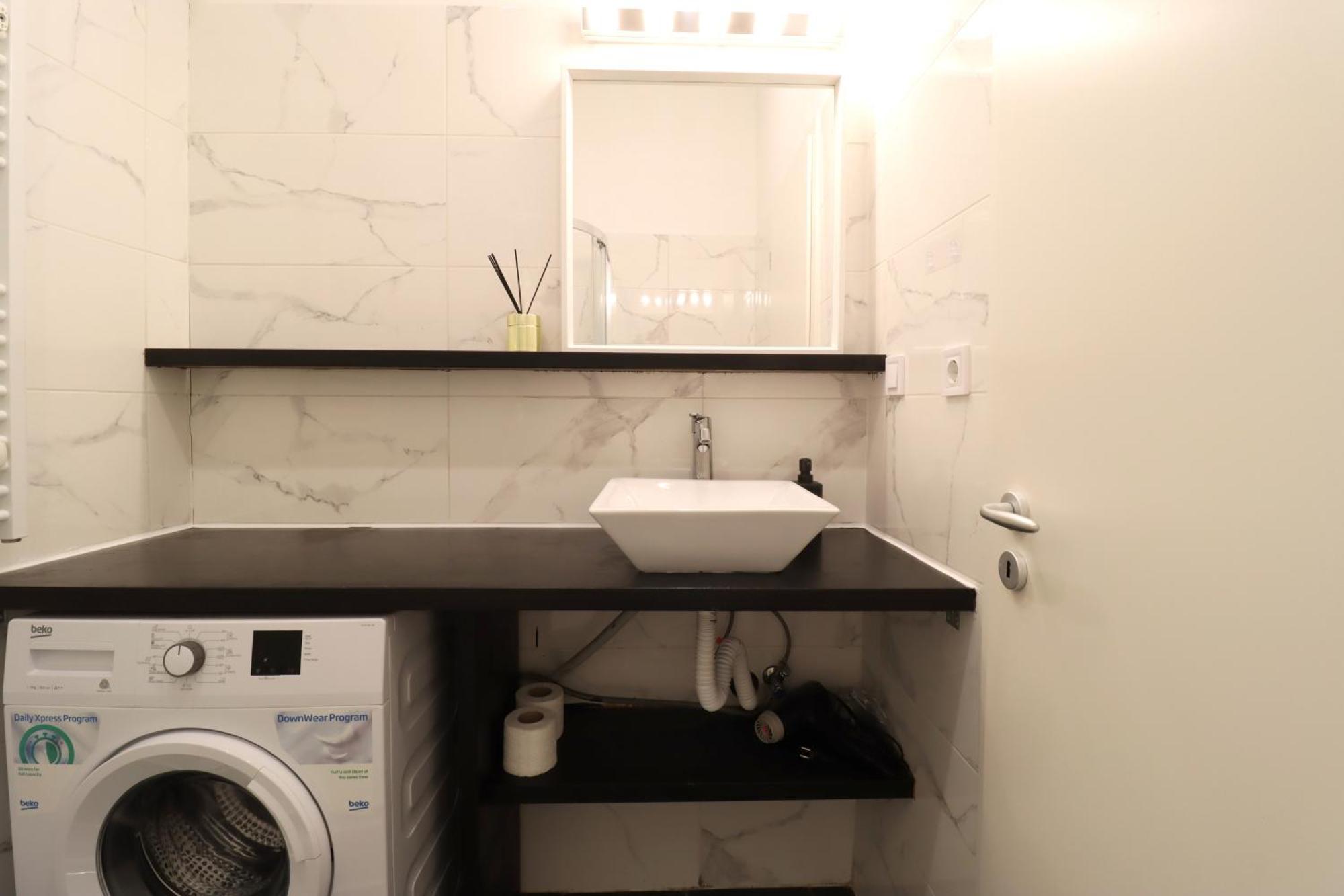 A13 Downtown Apartments With Parking Budapest Esterno foto